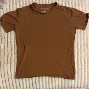🚨Tommy Hilfiger🚨 Rust Brown Tee